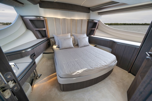 56ft Galeon Yacht For Sale