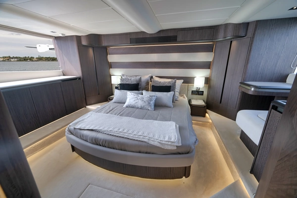 Galeon  Yacht For Sale