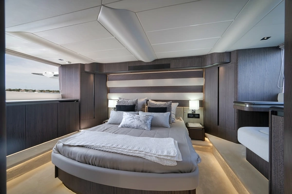 Galeon  Yacht For Sale