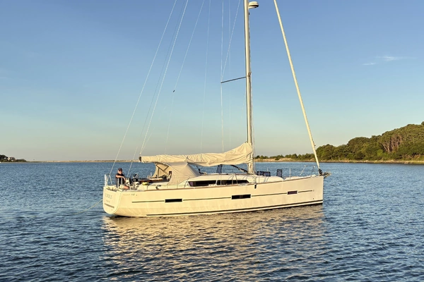 40-ft-Dufour-2015-410 GL-Audacious Mamaroneck New York United States  yacht for sale