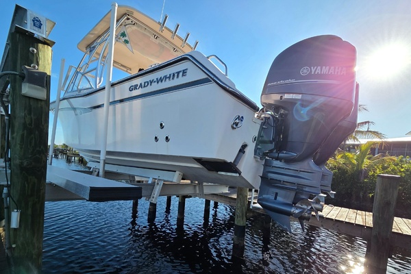 27ft Grady White Yacht For Sale