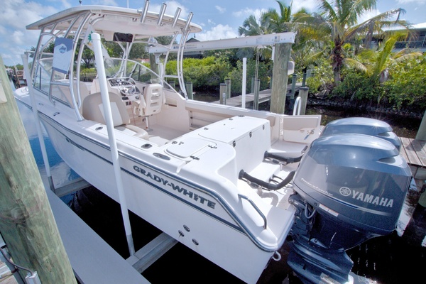 27ft Grady White Yacht For Sale