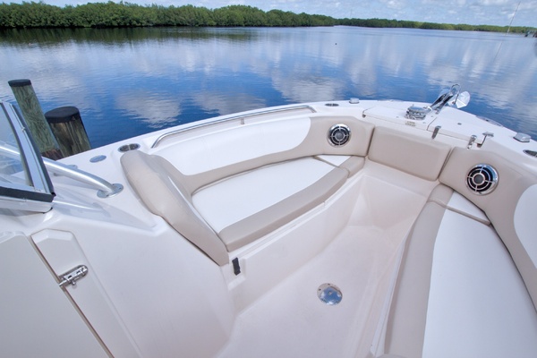 27ft Grady White Yacht For Sale