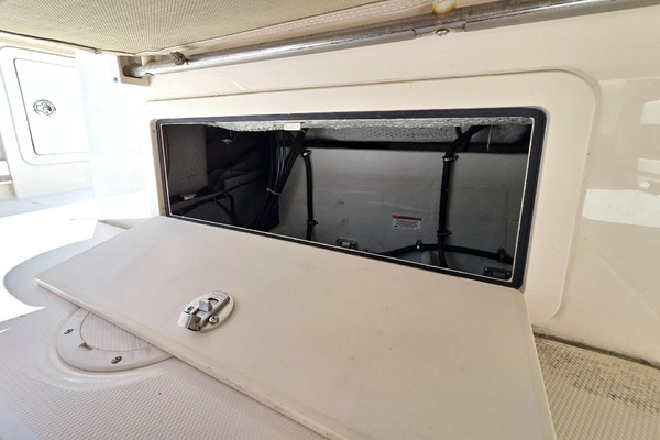 27ft Grady White Yacht For Sale