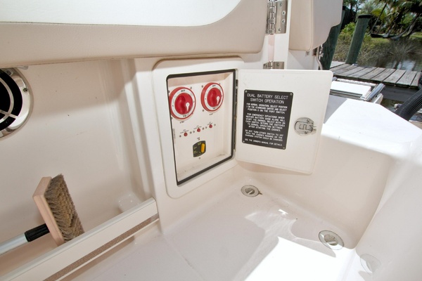 27ft Grady White Yacht For Sale