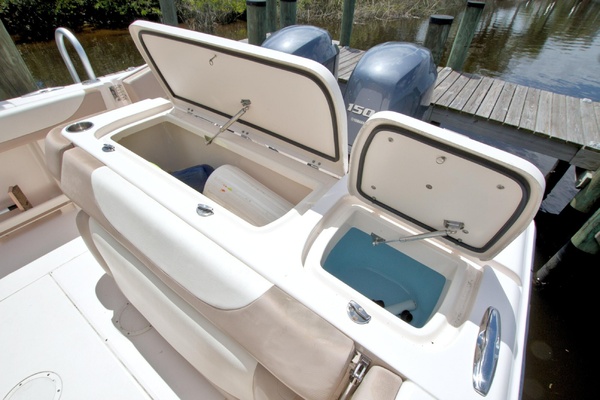 27ft Grady White Yacht For Sale
