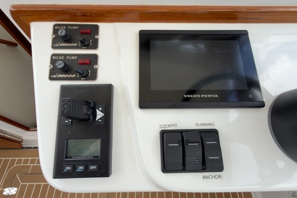 TONIC 33ft Fortier Yacht For Sale
