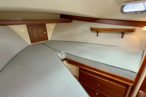 TONIC 33ft Fortier Yacht For Sale