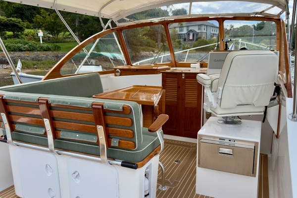 TONIC 33ft Fortier Yacht For Sale