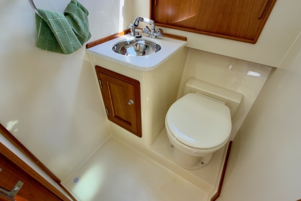 TONIC 33ft Fortier Yacht For Sale
