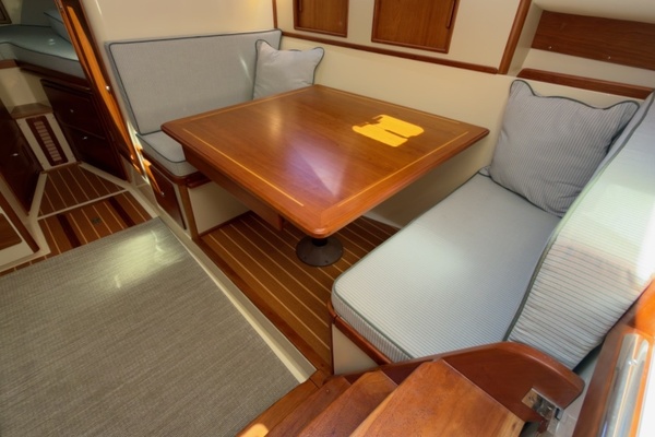 TONIC 33ft Fortier Yacht For Sale