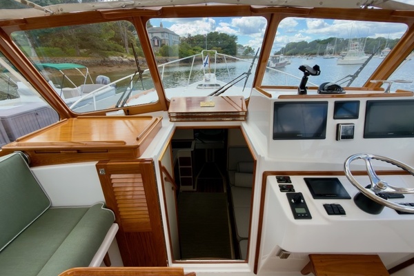 TONIC 33ft Fortier Yacht For Sale