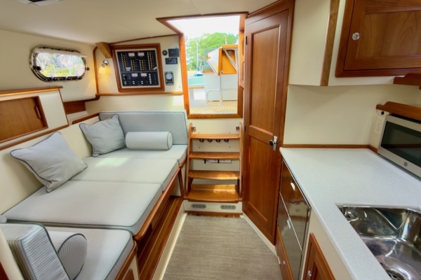 TONIC 33ft Fortier Yacht For Sale