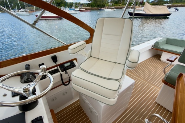 TONIC 33ft Fortier Yacht For Sale