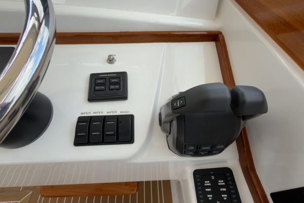 TONIC 33ft Fortier Yacht For Sale