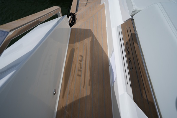 50ft De Antonio Yacht For Sale