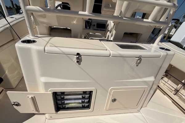 30ft Grady White Yacht For Sale