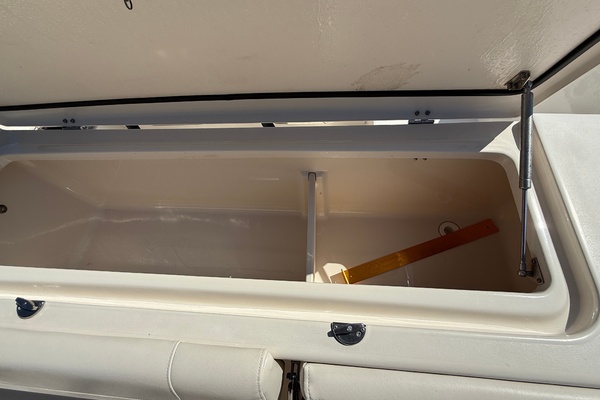 30ft Grady White Yacht For Sale