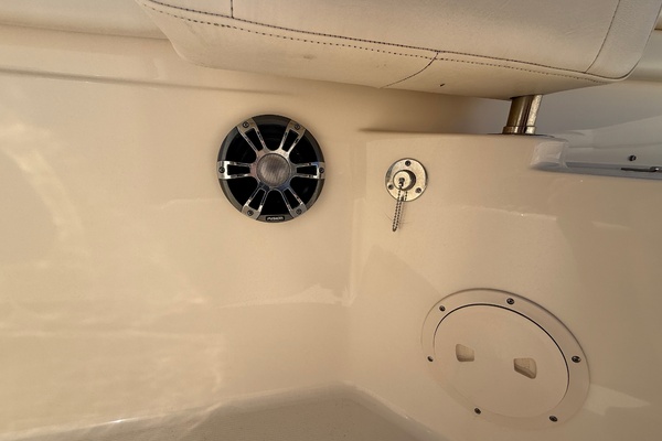 30ft Grady White Yacht For Sale