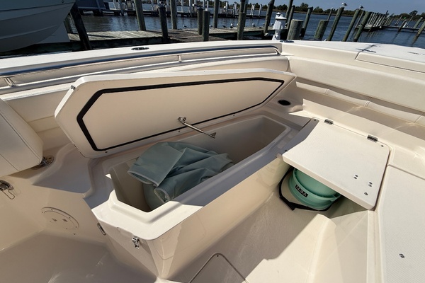 30ft Grady White Yacht For Sale