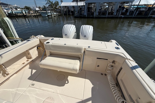 30ft Grady White Yacht For Sale