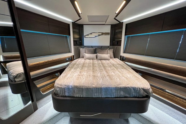 Sunseeker Predator 65 Yacht For Sale
