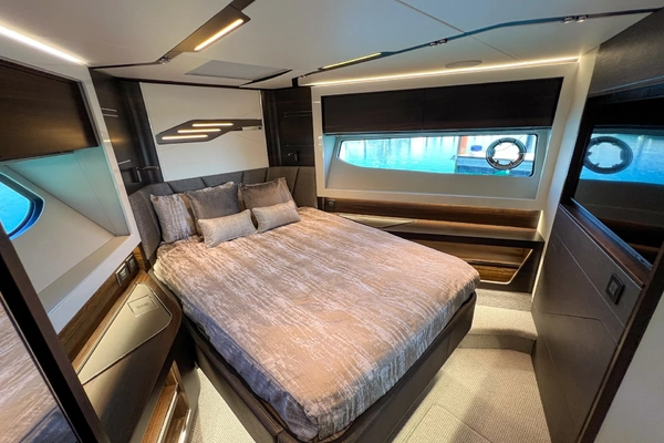 Sunseeker Predator 65 Yacht For Sale