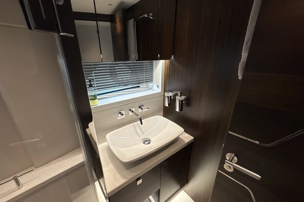 Sunseeker Predator 65 Yacht For Sale