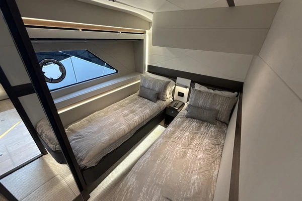 Sunseeker Predator 65 Yacht For Sale