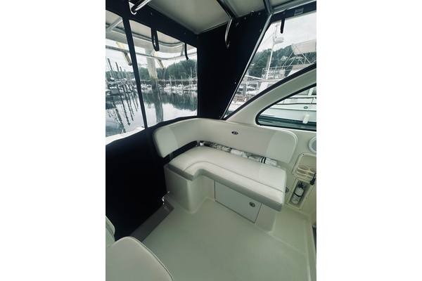 Reel Music II 33ft Pursuit Yacht For Sale
