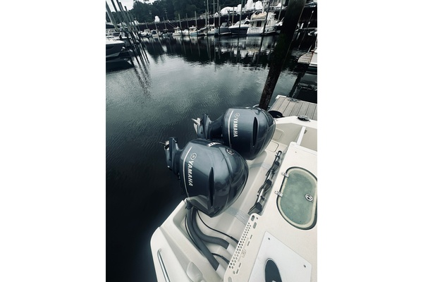 Reel Music II 33ft Pursuit Yacht For Sale