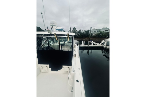 Reel Music II 33ft Pursuit Yacht For Sale
