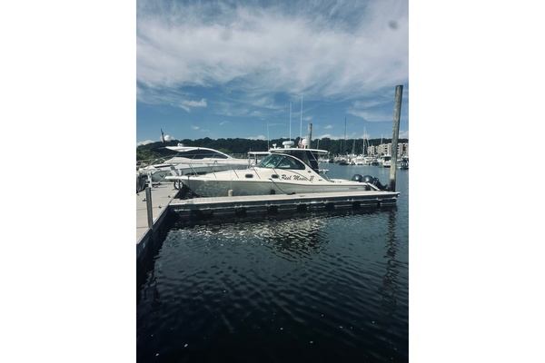 Reel Music II 33ft Pursuit Yacht For Sale