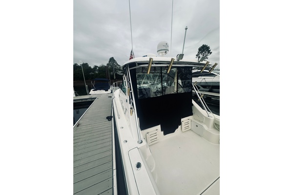 Reel Music II 33ft Pursuit Yacht For Sale