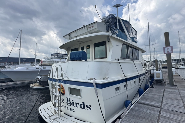 Hatteras 53 Extended Deckhouse Yacht For Sale