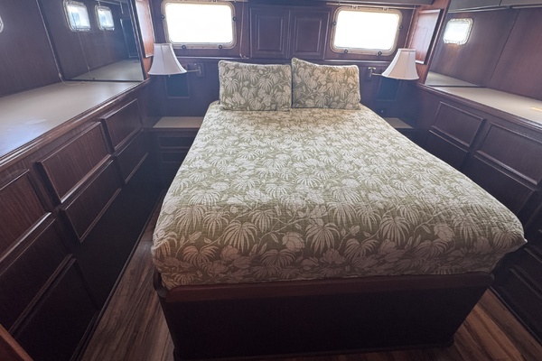 3 Little Birds 53ft Hatteras Yacht For Sale