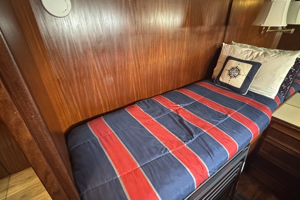 3 Little Birds 53ft Hatteras Yacht For Sale