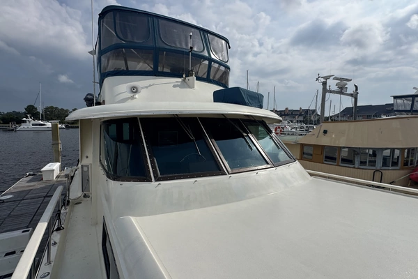 Hatteras 53 Extended Deckhouse Yacht For Sale