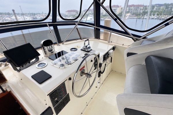 3 Little Birds 53ft Hatteras Yacht For Sale