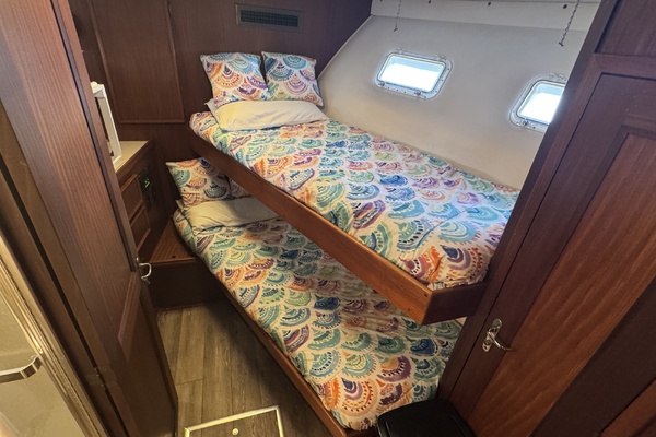 3 Little Birds 53ft Hatteras Yacht For Sale