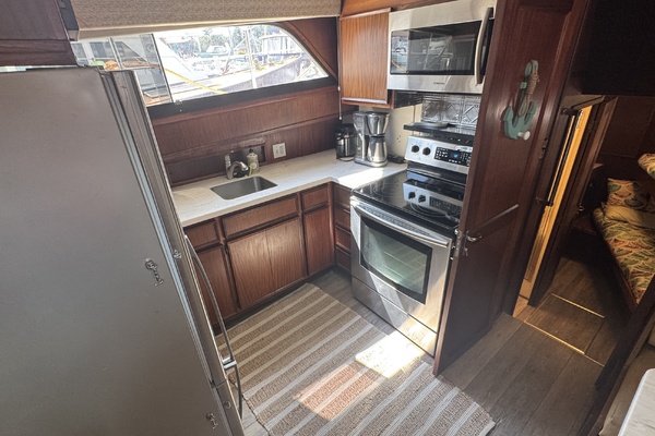 3 Little Birds 53ft Hatteras Yacht For Sale
