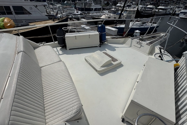 Hatteras 53 Extended Deckhouse Yacht For Sale