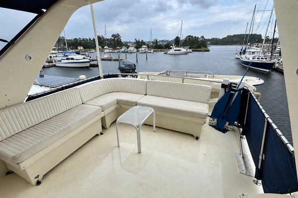 Hatteras 53 Extended Deckhouse Yacht For Sale