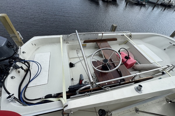 3 Little Birds 53ft Hatteras Yacht For Sale