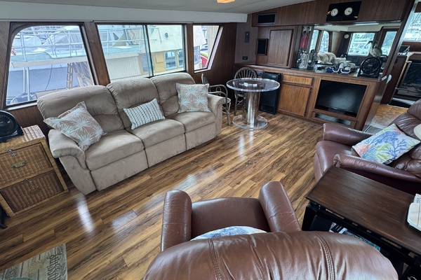 3 Little Birds 53ft Hatteras Yacht For Sale