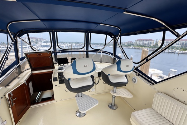 3 Little Birds 53ft Hatteras Yacht For Sale