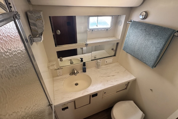 Hatteras 53 Extended Deckhouse Yacht For Sale
