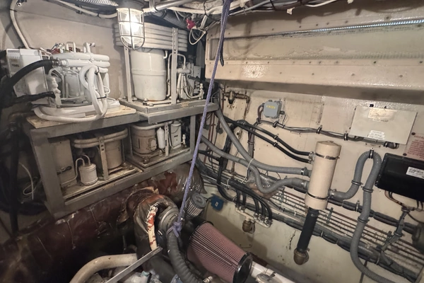 Hatteras 53 Extended Deckhouse Yacht For Sale