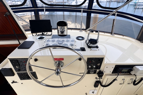 Hatteras 53 Extended Deckhouse Yacht For Sale