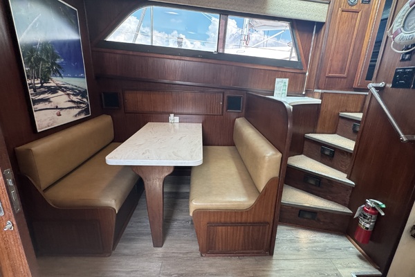 3 Little Birds 53ft Hatteras Yacht For Sale